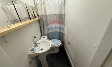 PARA REMODELAR ,MUY AMPLIA , BUENA UBICACIÓN