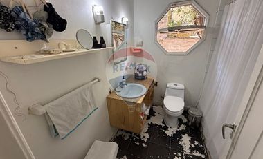 PARA REMODELAR ,MUY AMPLIA , BUENA UBICACIÓN