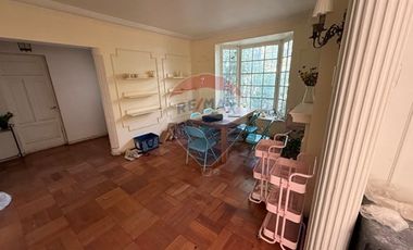 PARA REMODELAR ,MUY AMPLIA , BUENA UBICACIÓN