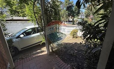 PARA REMODELAR ,MUY AMPLIA , BUENA UBICACIÓN