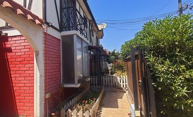 Vende Casa en Pasaje Cerrado 3D 2B Fernandez Albano, La Cisterna