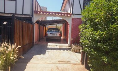 Vende Casa en Pasaje Cerrado 3D 2B Fernandez Albano, La Cisterna