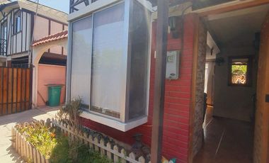 Vende Casa en Pasaje Cerrado 3D 2B Fernandez Albano, La Cisterna