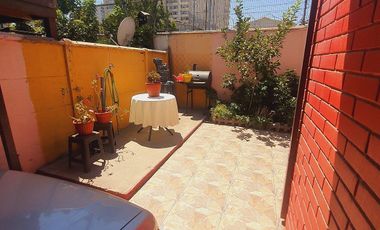 Vende Casa en Pasaje Cerrado 3D 2B Fernandez Albano, La Cisterna