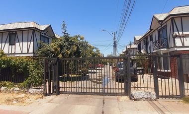 Vende Casa en Pasaje Cerrado 3D 2B Fernandez Albano, La Cisterna