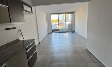 hermoso mono ambiente super amplio con balcon -  placard y aire acondicionado - sum y laundry