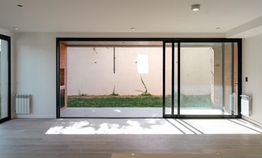 Villa Belgrano - 3Dorm Planta Baja con Patio de 180mtrs - A mtrs de Gauss y Recta