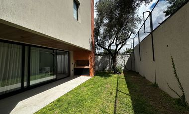 Villa Belgrano - 3Dorm Planta Baja con Patio de 180mtrs - A mtrs de Gauss y Recta