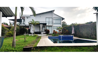 GIA 352 HERMOSA CASA DE CAMPO