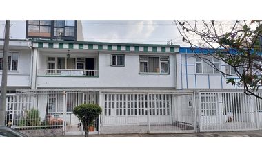 ARRIENDO ESPECTACULAR CASA EN NICOLAS DE FEDERMAN BOGOT