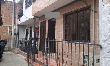 Venta casa primer piso en la Estrella, sector la Ferrería