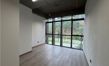 ARRIENDO DE OFICINA EN EL POBLADO SECTOR LAS PALMAS