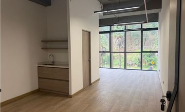 ARRIENDO DE OFICINA EN EL POBLADO SECTOR LAS PALMAS