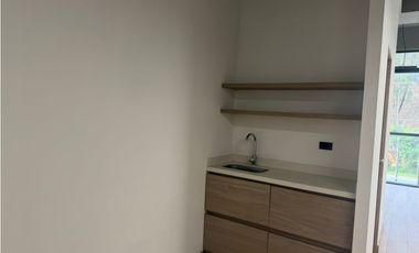 ARRIENDO DE OFICINA EN EL POBLADO SECTOR LAS PALMAS