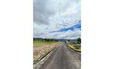 SE VENDE CASA EN BOQUETE, EN HERMOSO POYECTO CON CLIMA FRIO
