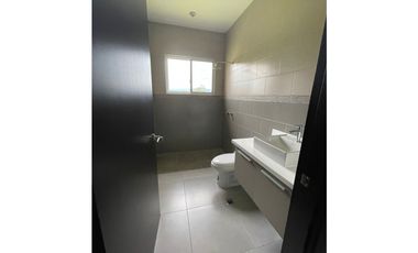 SE VENDE CASA EN BOQUETE, EN HERMOSO POYECTO CON CLIMA FRIO