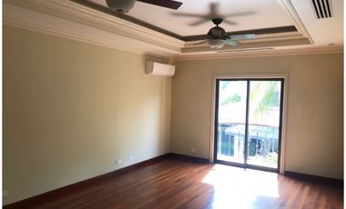 Venta de Casa en Residencial Royal Pacific, Costa del Este