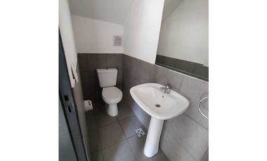 ALQUILO DUPLEX TRES DORMITORIOS EN MIRADORES DE MANANTIALES 1