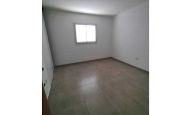 ALQUILO DUPLEX TRES DORMITORIOS EN MIRADORES DE MANANTIALES 1