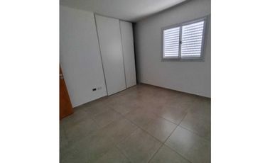 ALQUILO DUPLEX TRES DORMITORIOS EN MIRADORES DE MANANTIALES 1