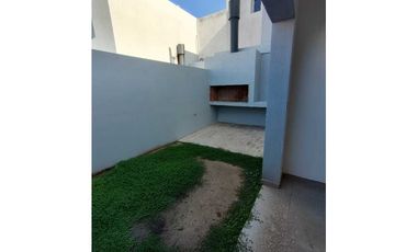 ALQUILO DUPLEX TRES DORMITORIOS EN MIRADORES DE MANANTIALES 1