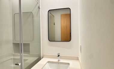 Arriendo la Carolina Suite de lujo por estrenar con vista de Quito edificio con piscina