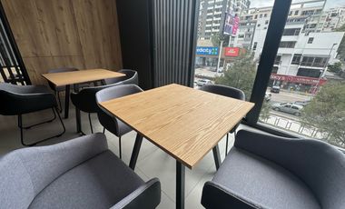 Arriendo la Carolina Suite de lujo por estrenar con vista de Quito edificio con piscina