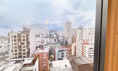 Arriendo la Carolina Suite de lujo por estrenar con vista de Quito edificio con piscina