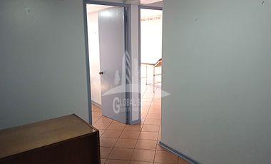 Se vende oficina con estacionamiento Metro Ñuñoa