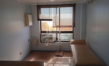 Se vende oficina con estacionamiento Metro Ñuñoa