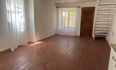 SE ARRIENDA CASA PARA USO HABITACIONAL O COMERCIAL