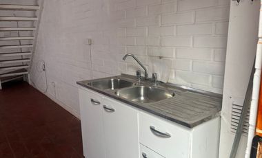 SE ARRIENDA CASA PARA USO HABITACIONAL O COMERCIAL