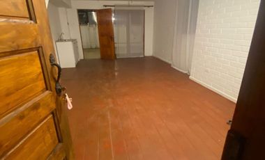 SE ARRIENDA CASA PARA USO HABITACIONAL O COMERCIAL