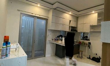 dijual rumah Greenland menganti