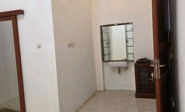 Rumah Usaha di Jalan Raya Krembangan Barat Surabaya