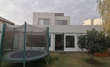 Casa en Venta en VENTA CASA CONDOMINIO LOS NOGALES STA ELENA- CHICUREO