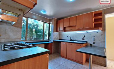 Amplio terreno! casa con comodos ambientes