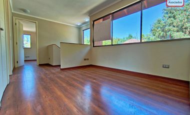 Amplio terreno! casa con comodos ambientes