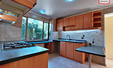 Amplio terreno! casa con comodos ambientes