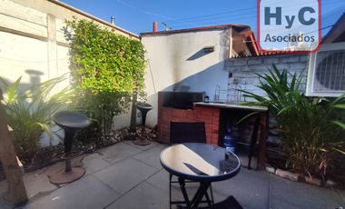 Hermosa casa en centro de Reñaca; Cuidad y descanso.