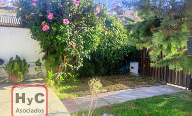 Hermosa casa en centro de Reñaca; Cuidad y descanso.