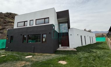 Casa en Venta en CHACABUCO