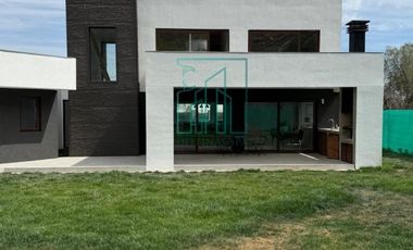 Casa en Venta en CHACABUCO