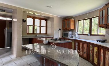 Parcela con casa y piscina en Patagual