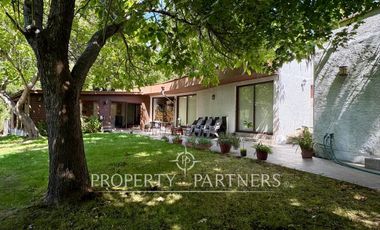 Parcela con casa y piscina en Patagual