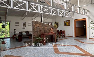 Parcela con casa y piscina en Patagual