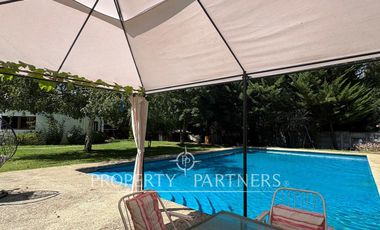 Parcela con casa y piscina en Patagual