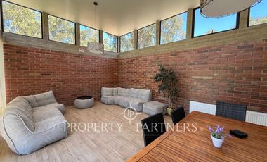 Espectacular casa en arriendo - año corrido