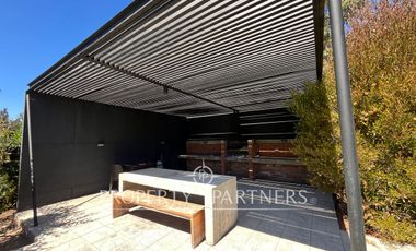 Espectacular casa en arriendo - año corrido