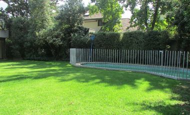 Casa en muy buen estado en el plano de Santa María de Manquehue